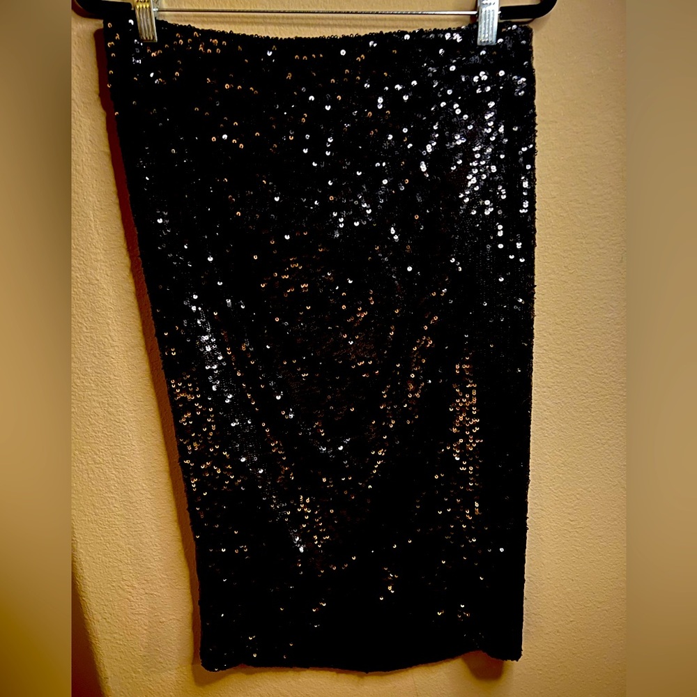 Zara Woman Studio black sequin, wrap skirt, knee length sz L - W 16 1/2”, L 29”